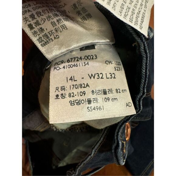 Women’s Levi’s signature jeans - Picture 3 of 5